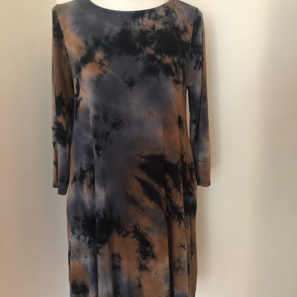 Hourglass Lilly Dress